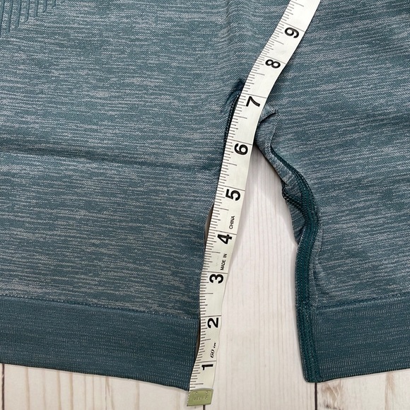 NWT. Pursue Fitness ADAPT seamless shorts.  Size MEDIUM.  Color: Slate Blue - Picture 6 of 11